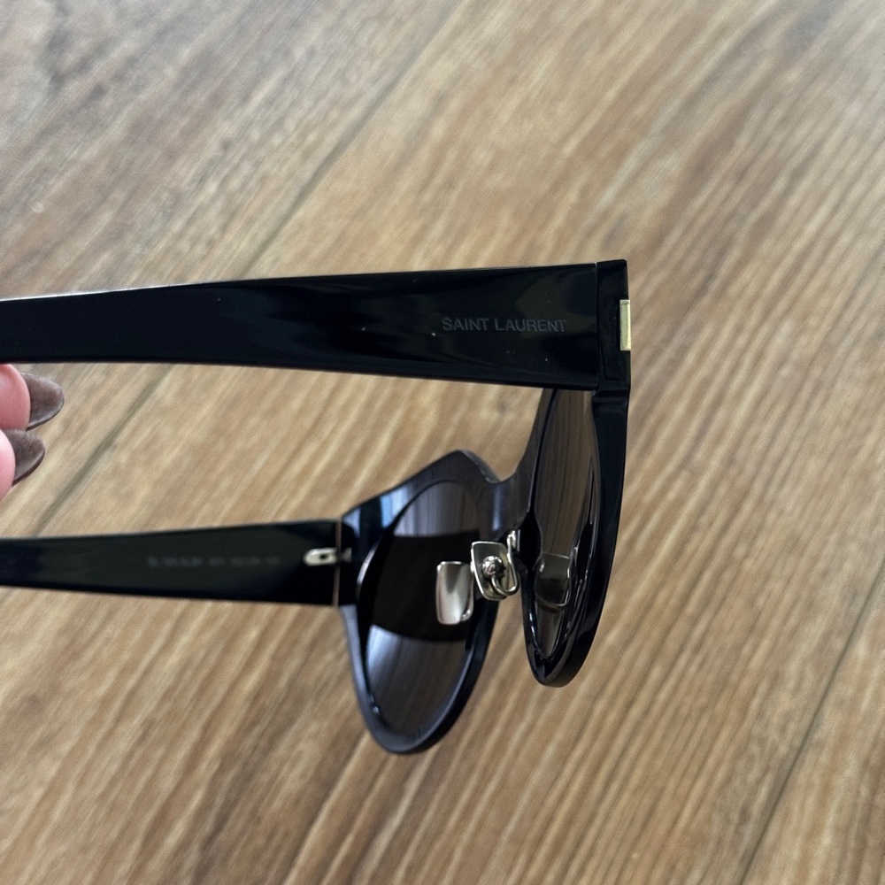 🕶️ Saint Laurent Black Oversized Cat-Eye Sunglasses 🕶️ - Picture 7 of 16